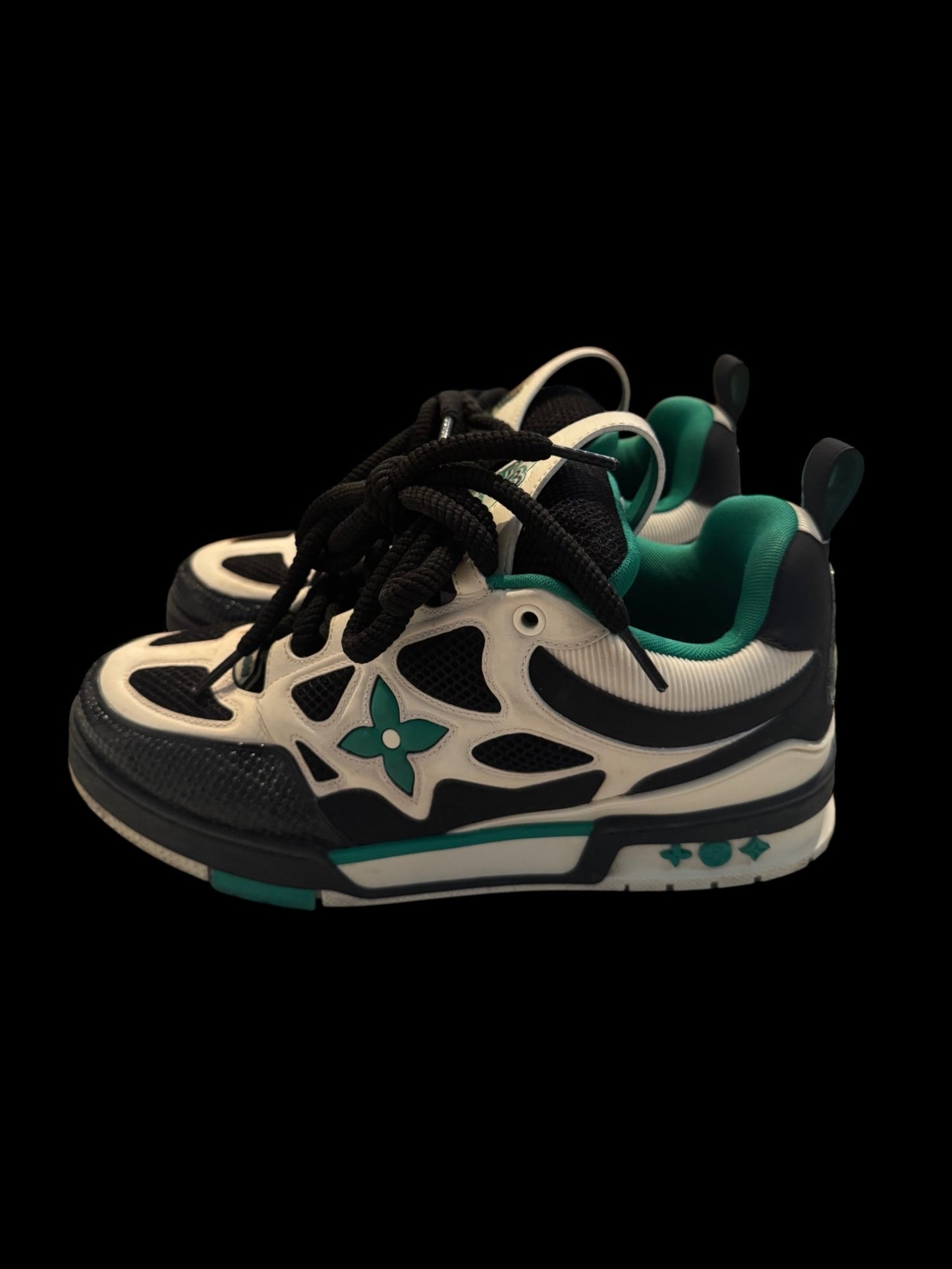 Preowned Green/Black LV Sk8s size 7 (fits 8.5-9)
