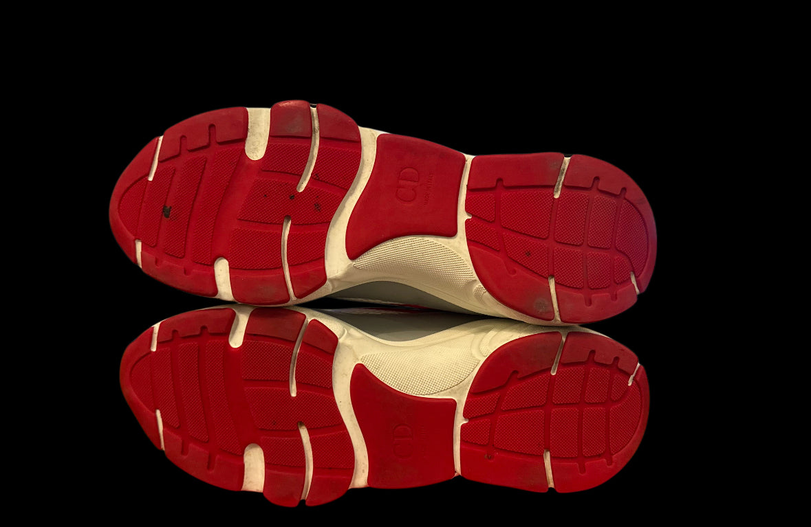 Preowned USA B22s size 45 (fits 12-12.5)