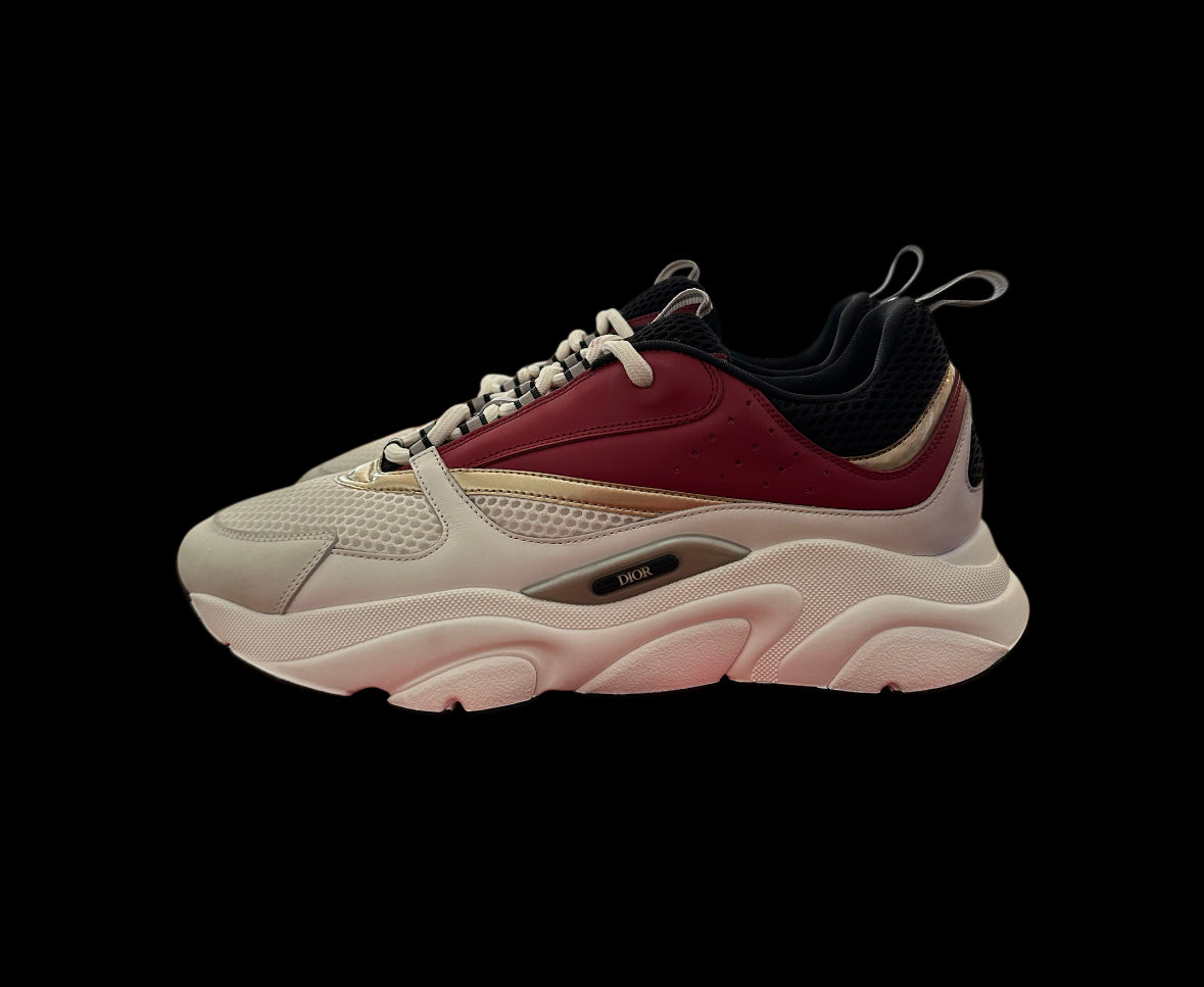 Preowned White/Burgundy/Gold size 45 (fits a 12-12.5)