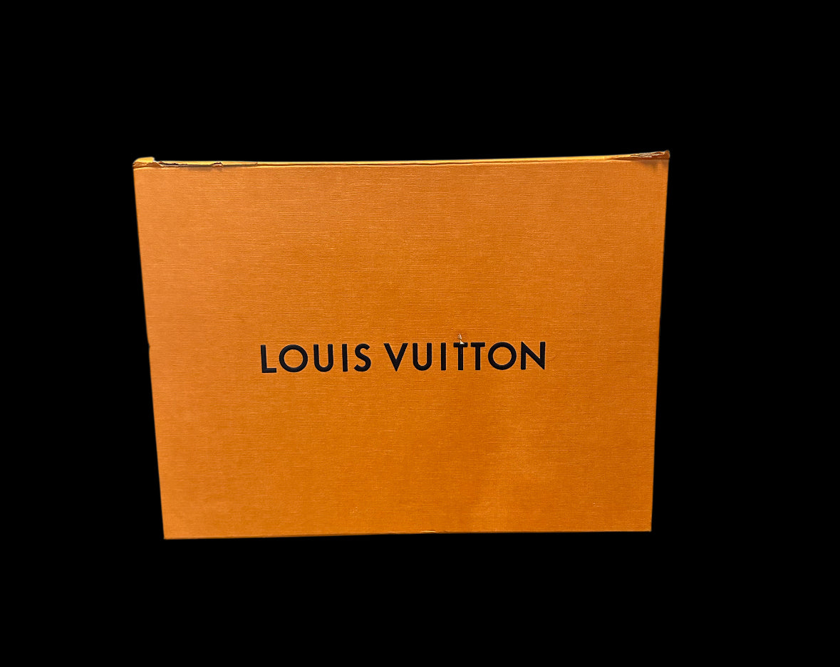 Preowned Multi-Color LV Tatics size 9 (fits 10.5-11)