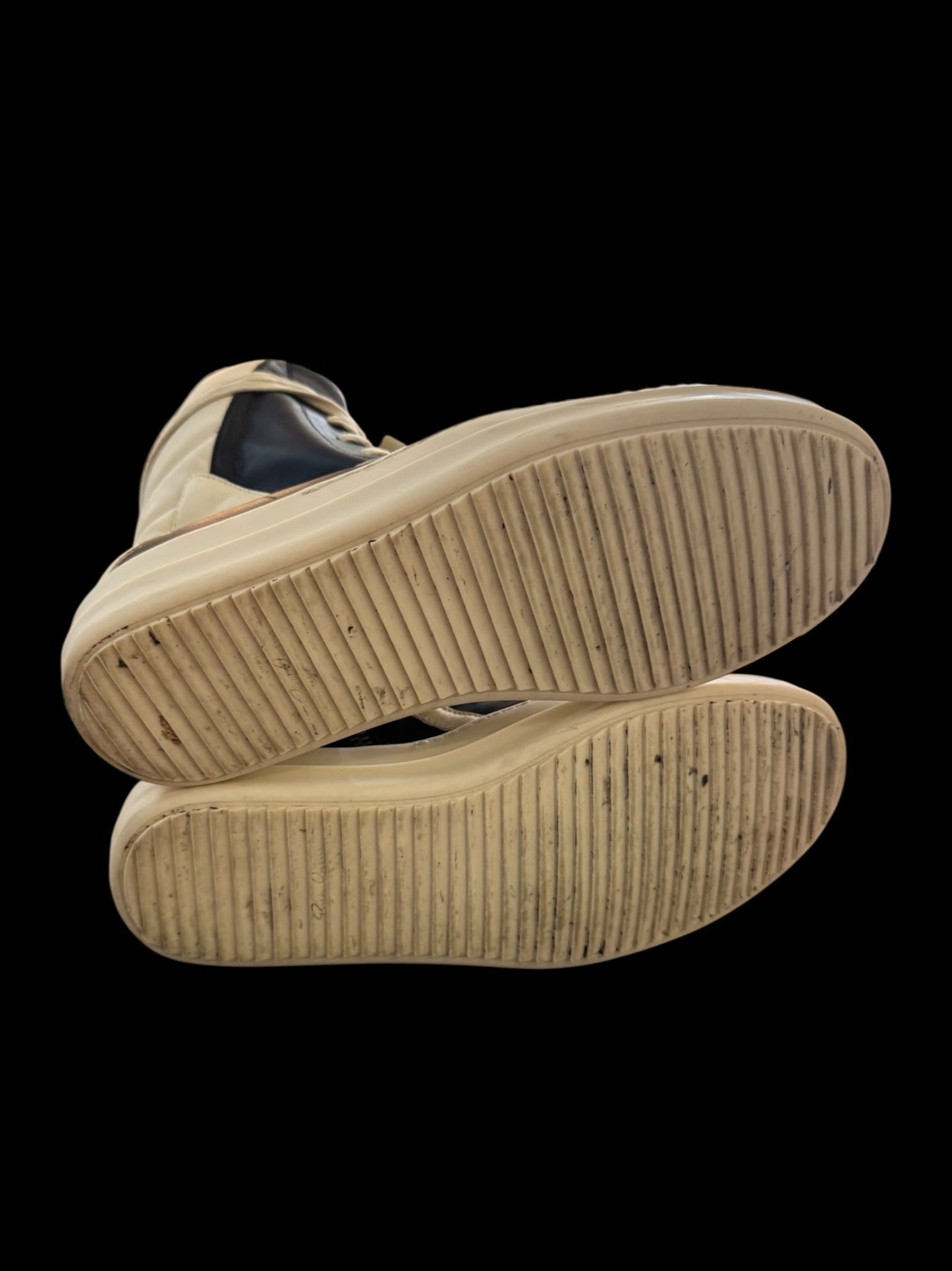 Preowned Black/Milk Rick Owen Geobaskets size 42 (fits 9-9.5)
