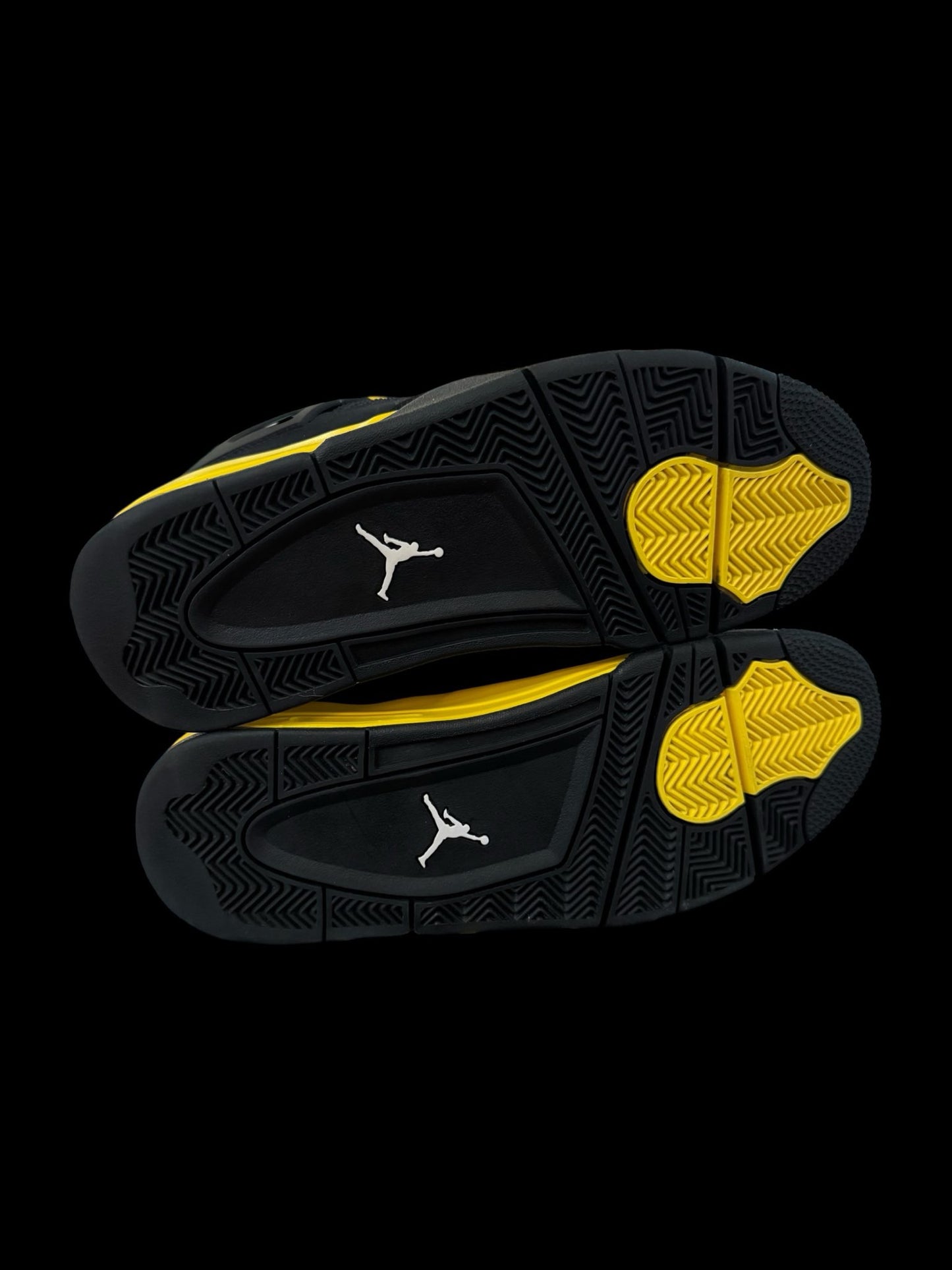 Preowned Thunder 4s size 10.5