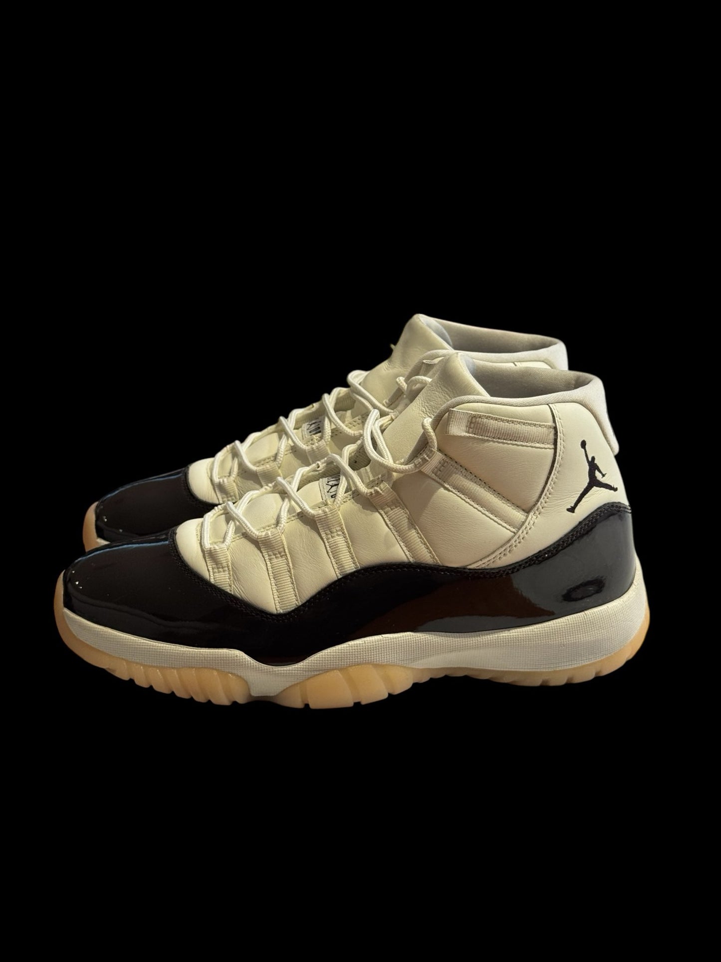 Preowned Neopolitan 11s size 12W/10.5M