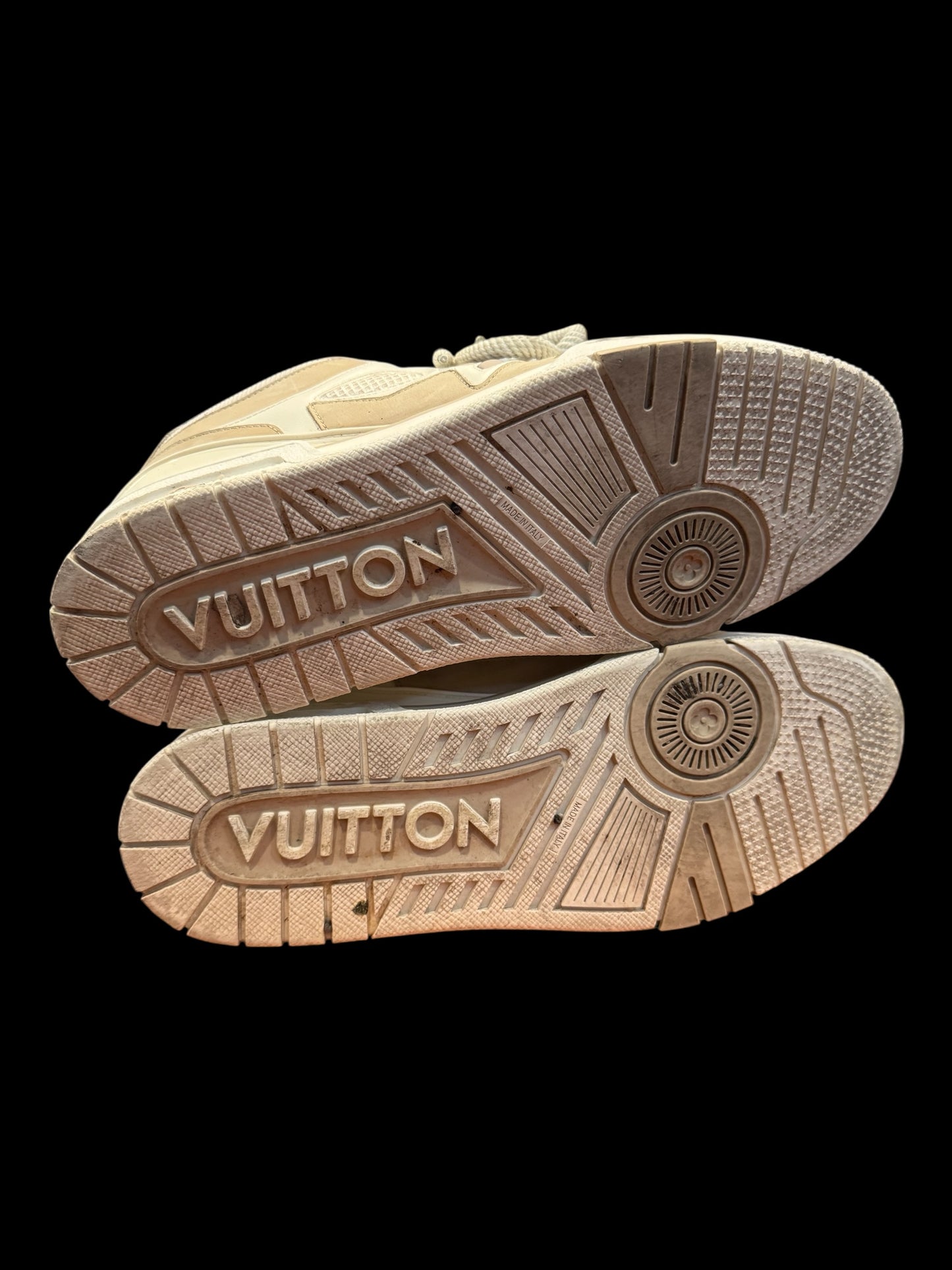Preowned Beige LV Sk8s size 9.5 (fits 11-11.5)