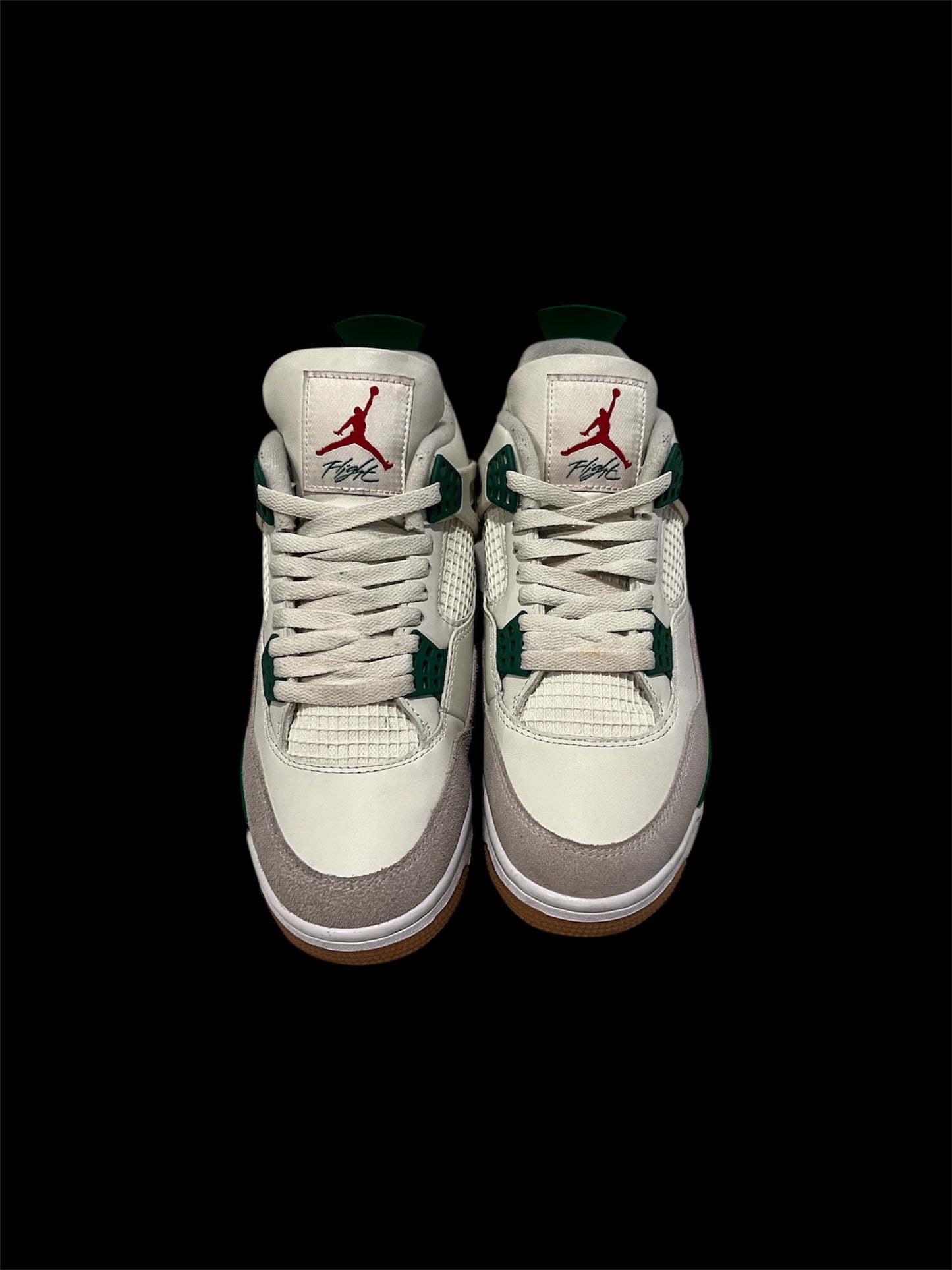 Preowned Pine Green SB 4s size 8.5