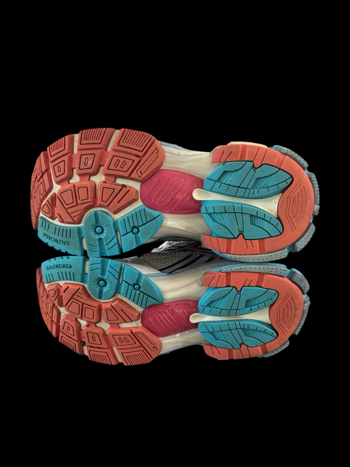 Preowned Multi-Color Balenciaga Runners size 35 (fits 4-5)