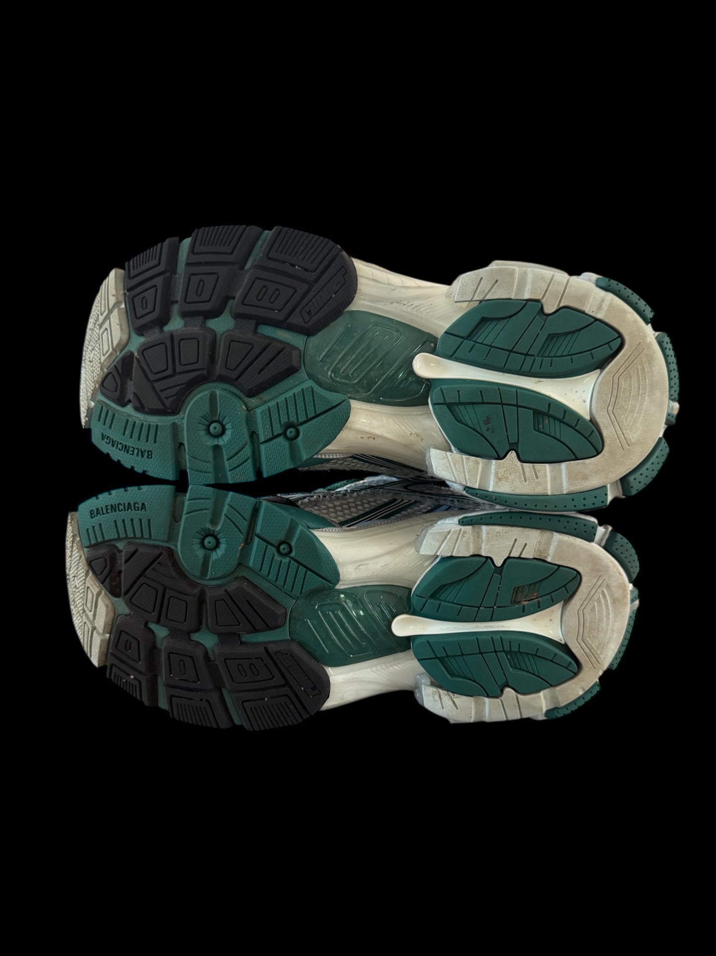 Preowned Artic Balenciaga Runners size 35 (fits 4-5)