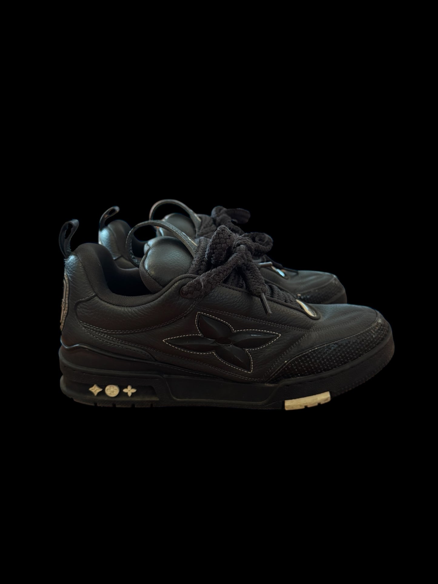 Preowned Black LV sk8s size 8 (fits 9.5-10)