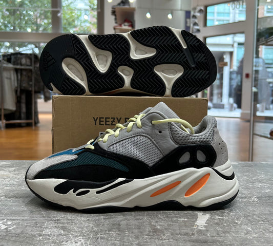 Preowned Yeezy 700 Waverunner Size 8.5