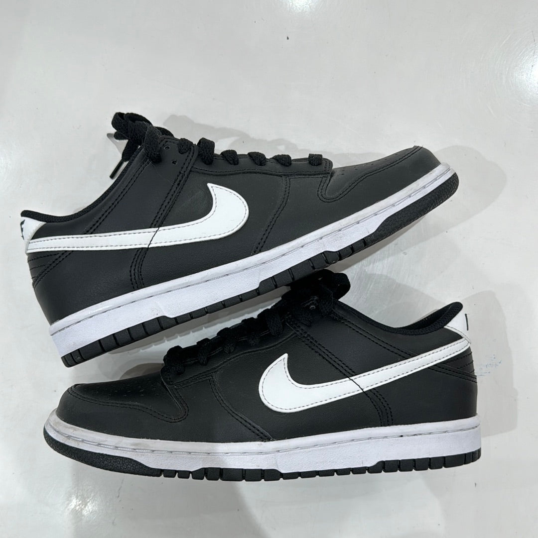 Preowned Black Panda Dunk Size 7Y