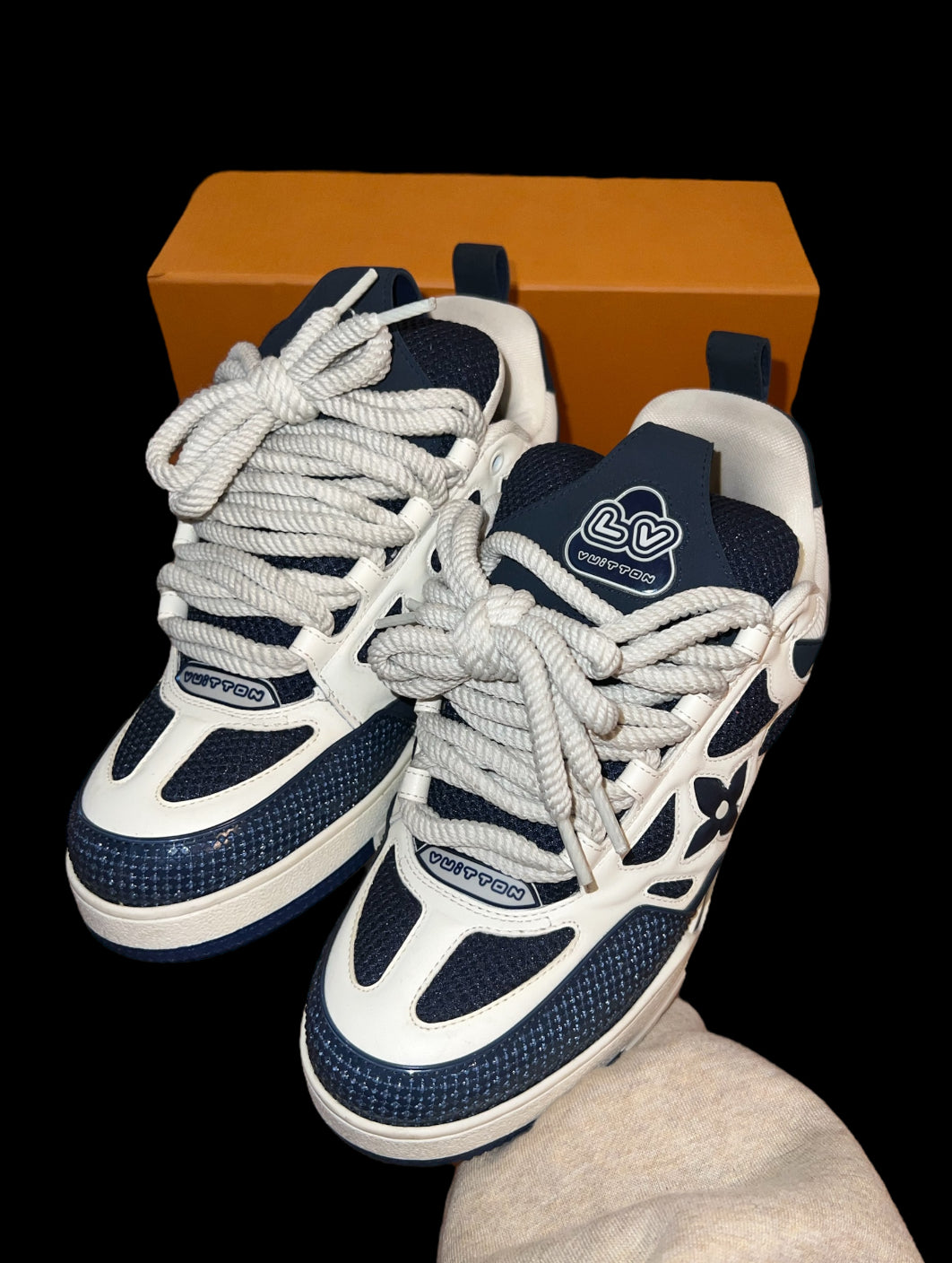 Preowned Marine Blue LV Skates size 6 (fits 7.5-8)