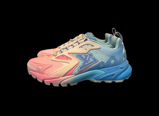Preowned Multi-Color LV Tatics size 9 (fits 10.5-11)