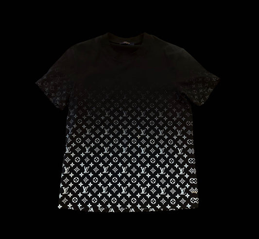 Louis Vuitton Monogram Gradient T-Shirt size XL