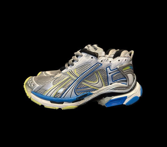 Preowned Blue/Yellow Balenciaga Runners size 40 (fits a 7-7.5)