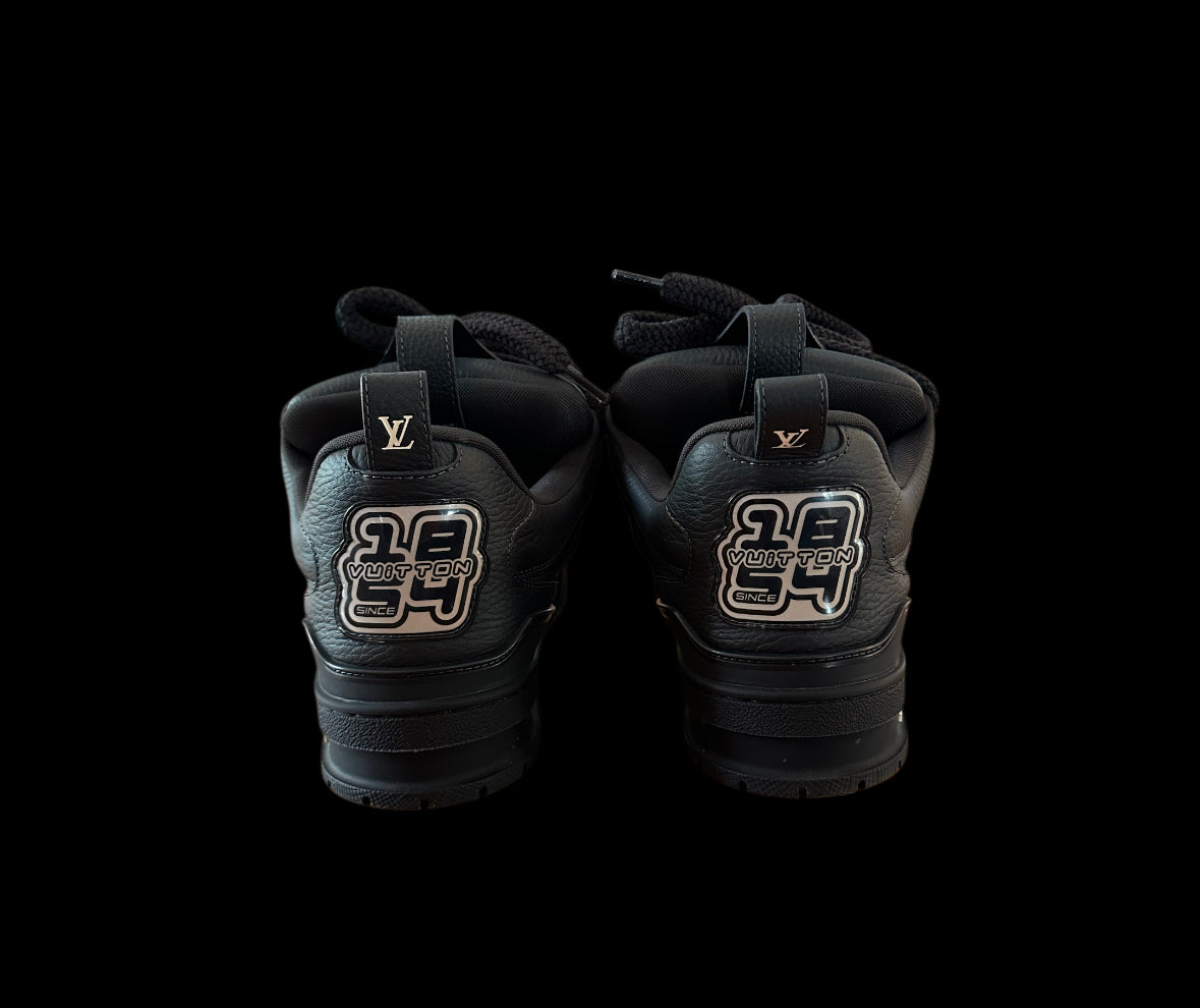 Preowned Black LV Sk8s size 7 (fits 8.5-9)