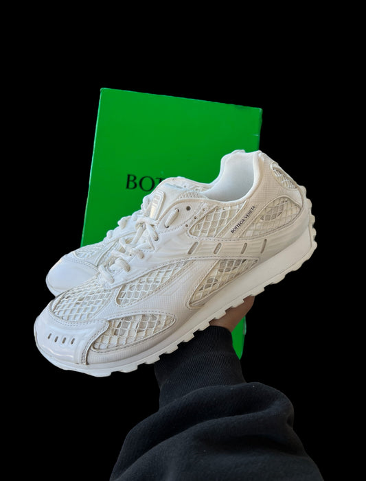 Preowned White Bottega Orbits size 41 (fits 8-8.5)