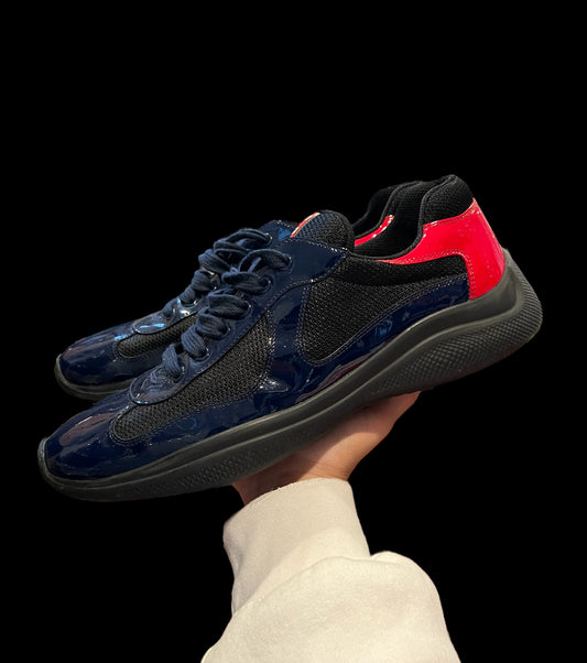 Preowned Navy Blue/Red America’s Prada cups size 9 (fits 10-11)