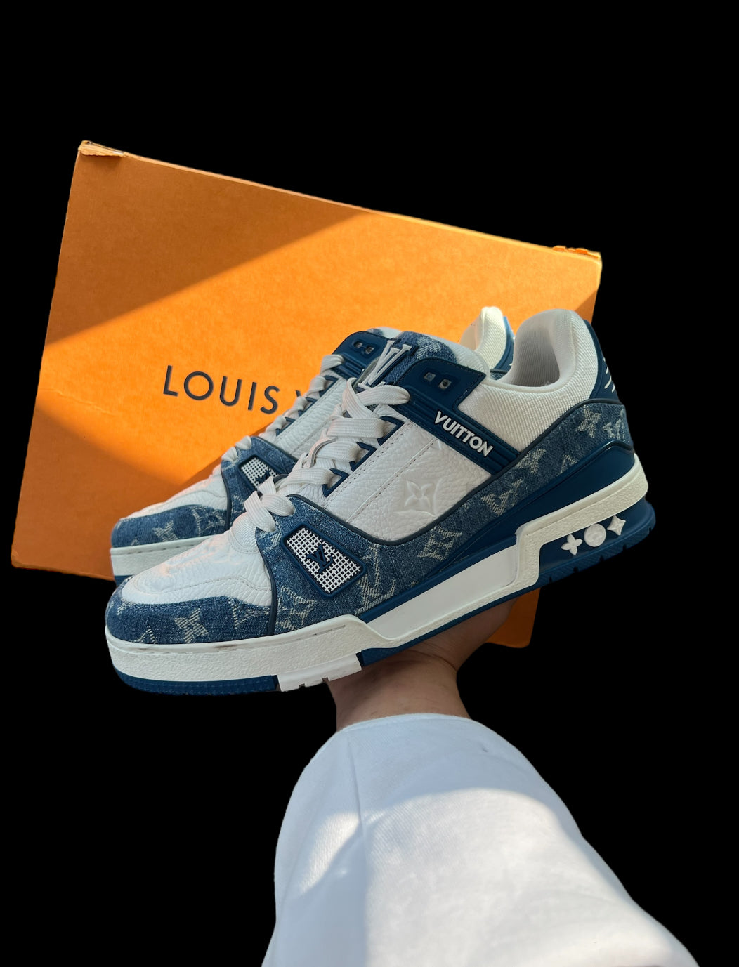 Preowned LV Trainers size 6 (fits 7.5-8)