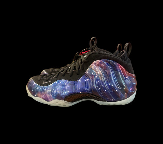 Preowned Galaxy Foamposites size 12