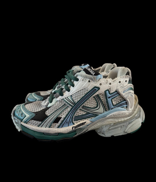 Preowned Artic Balenciaga Runners size 35 (fits 4-5)