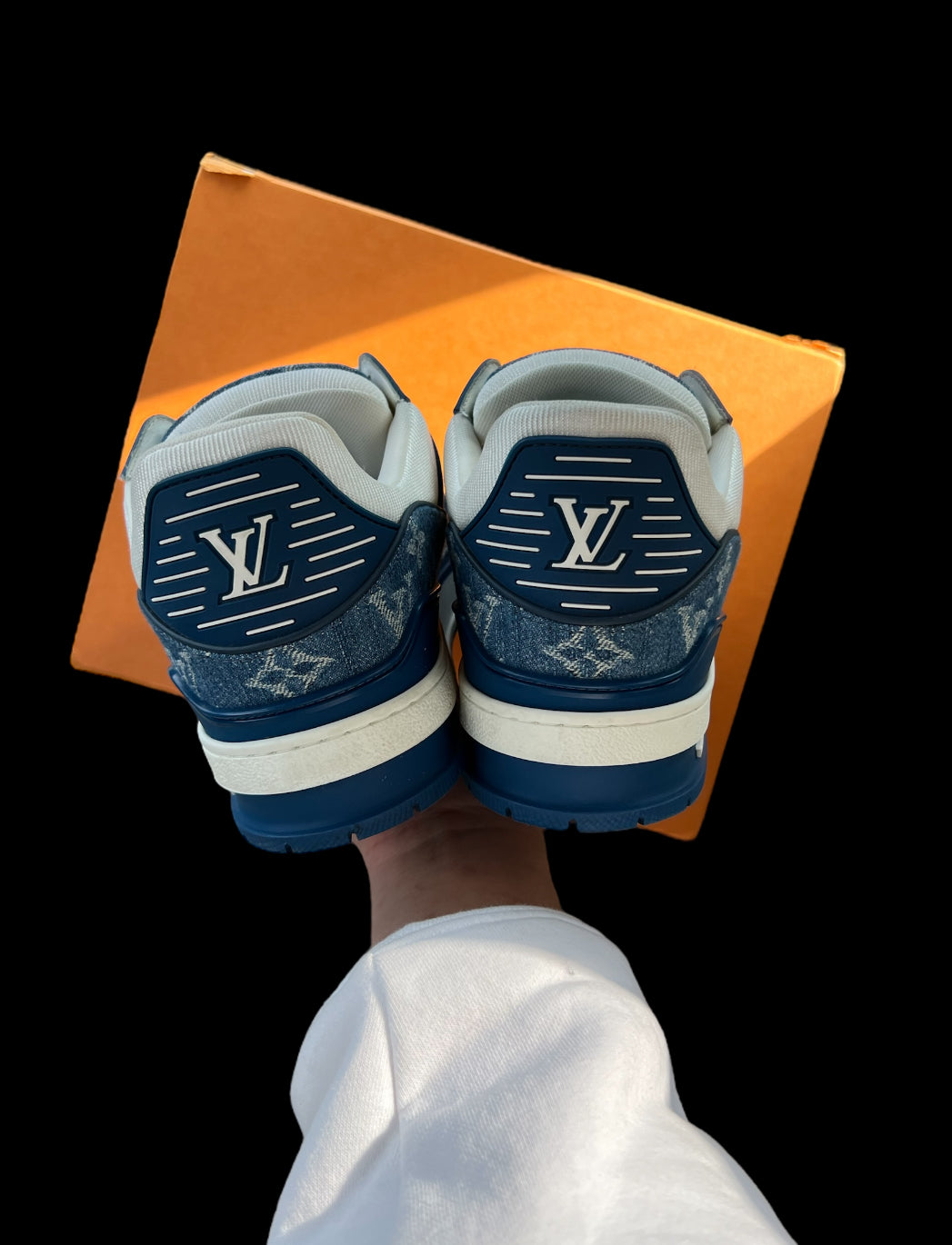 Preowned LV Trainers size 6 (fits 7.5-8)