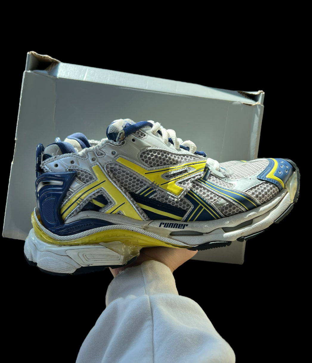 Preowned Blue/Yellow Balenciaga Runners size 42 (fits 9-9.5)