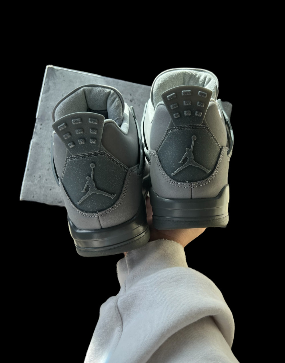 Preowned Wet Cement 4s size 7.5