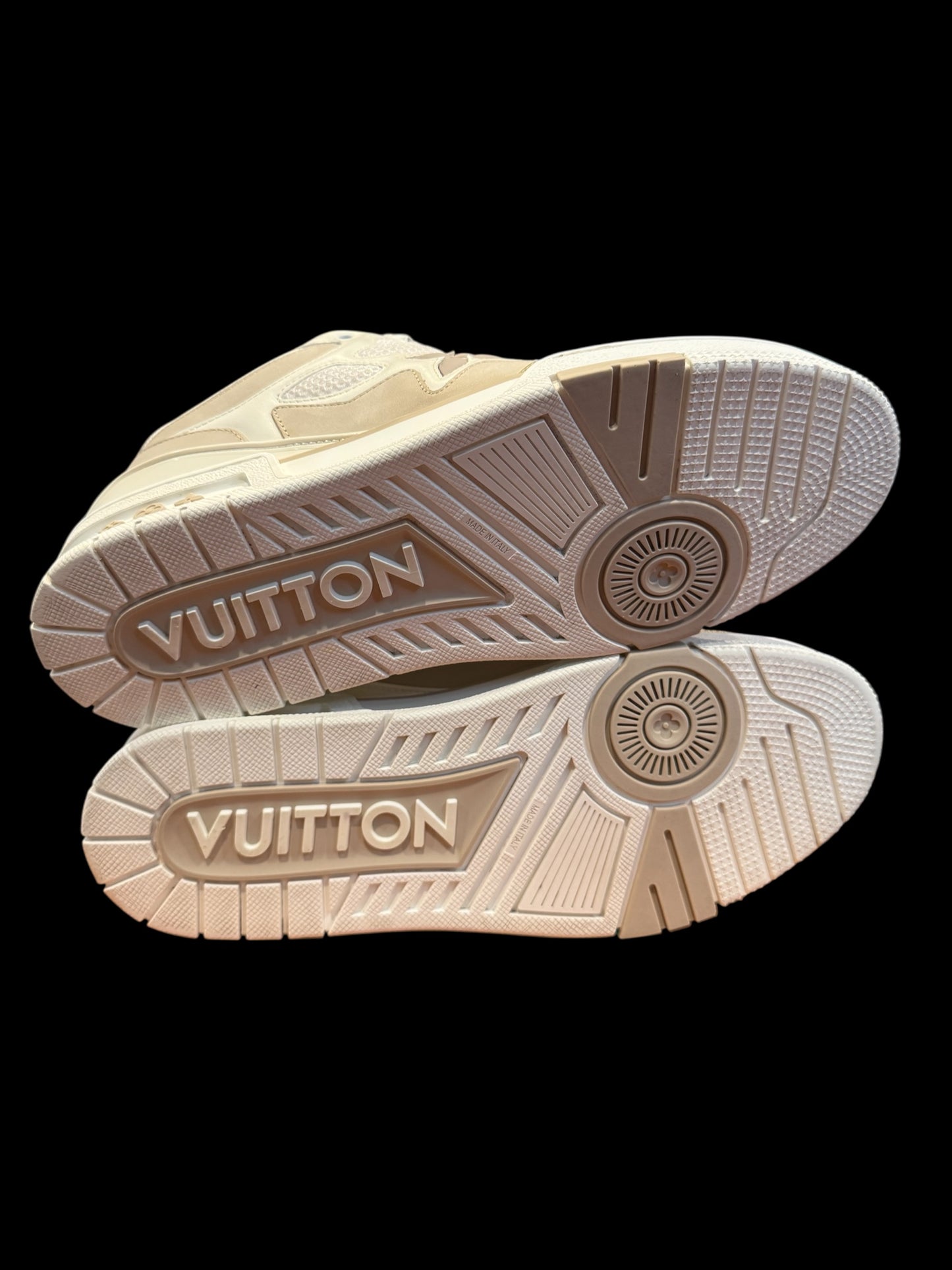 Preowned Beige LV Sk8s size 9 (fits 10.5-11)