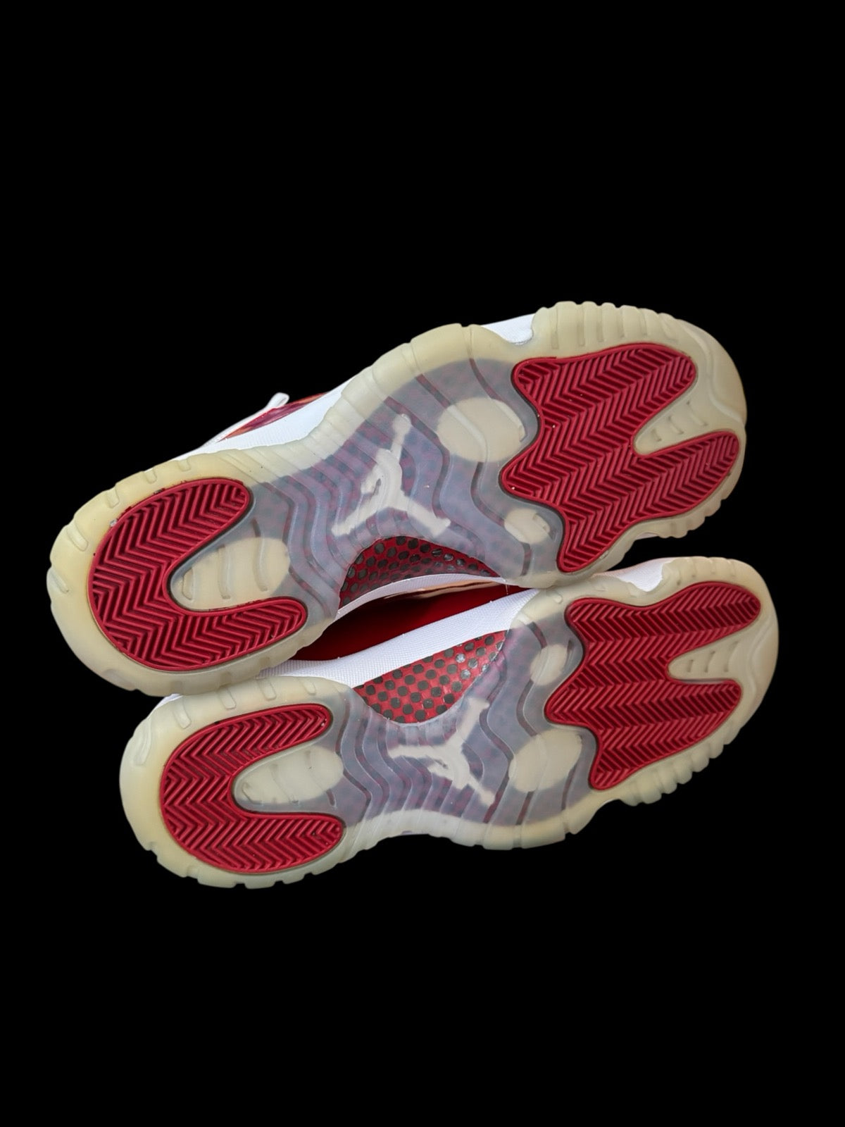 Preowned Cherry 11s size 11
