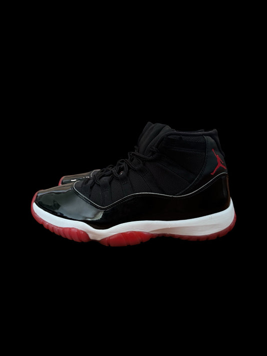 Preowned Bred 11s size 11