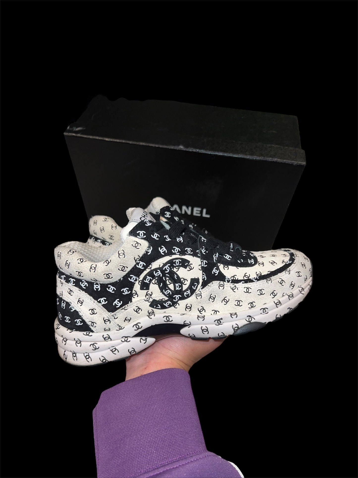 Preowned Chanel Runners size 38 (fits 8W-8.5W)