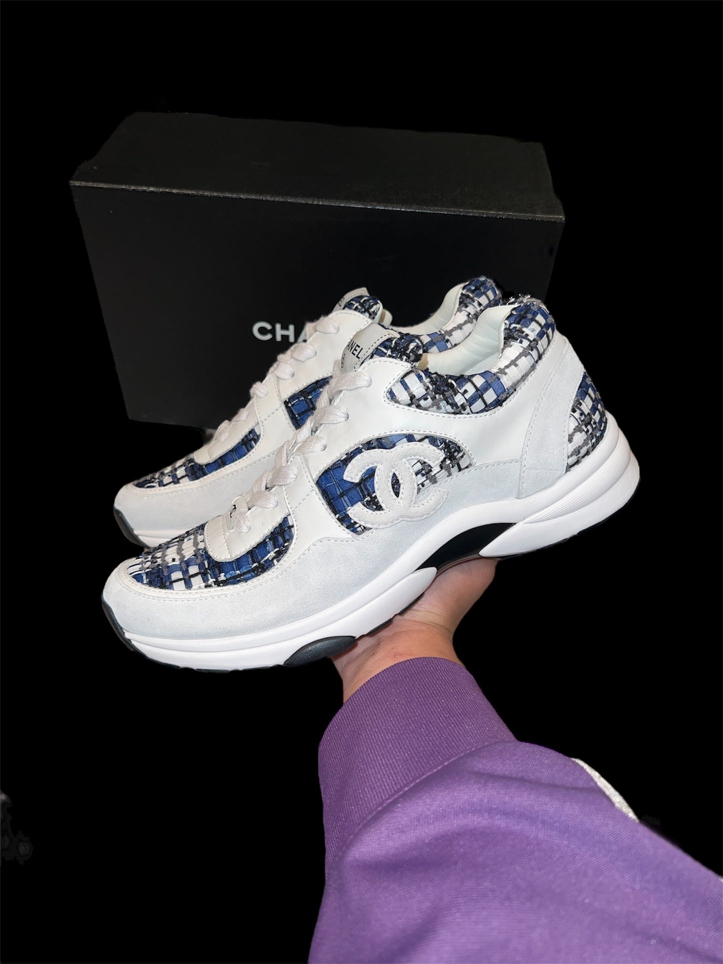 Preowned Chanel Trainers size 40.5 (fits 7-8)