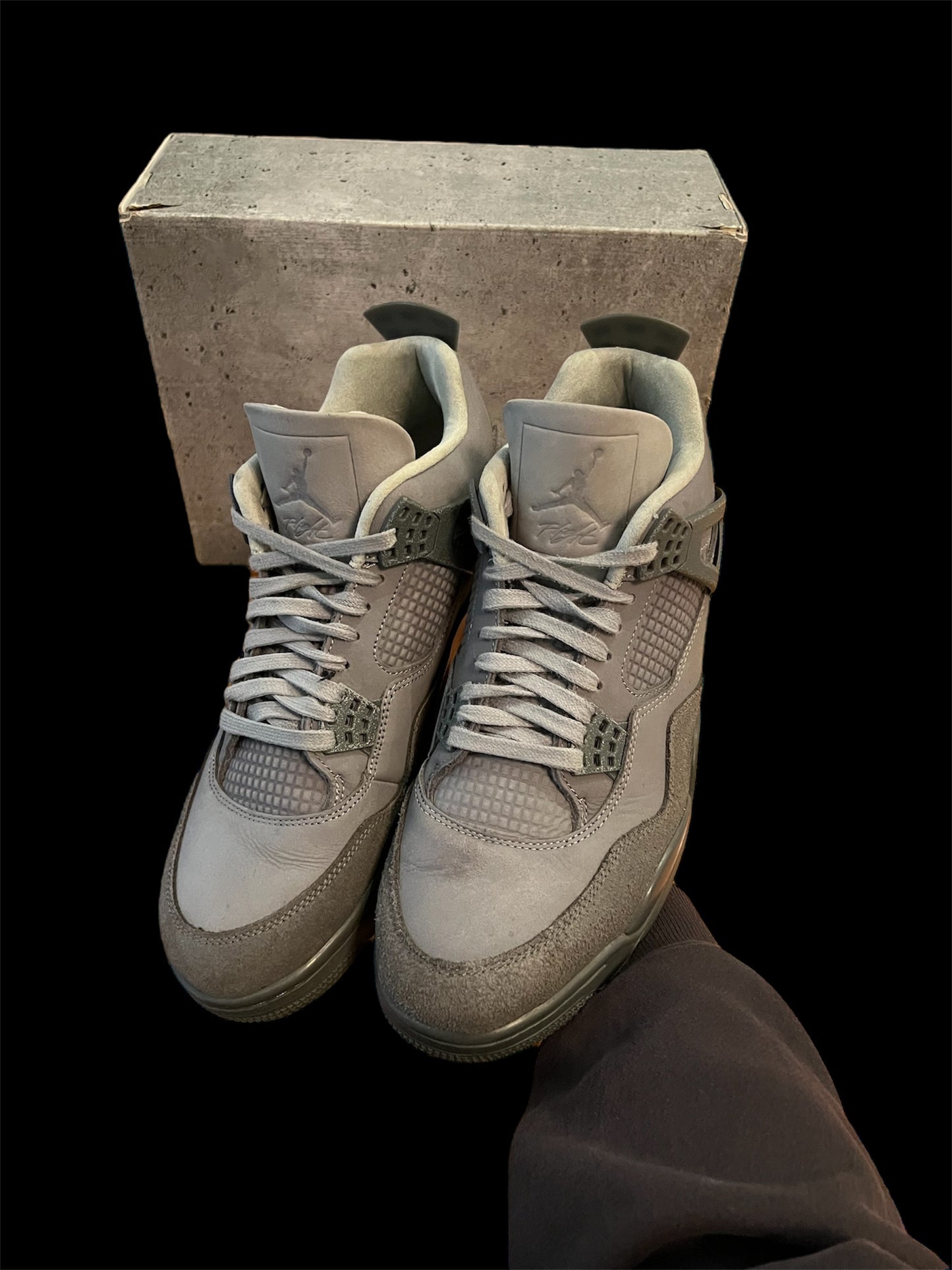 Preowned Wet Cement 4s size 10.5