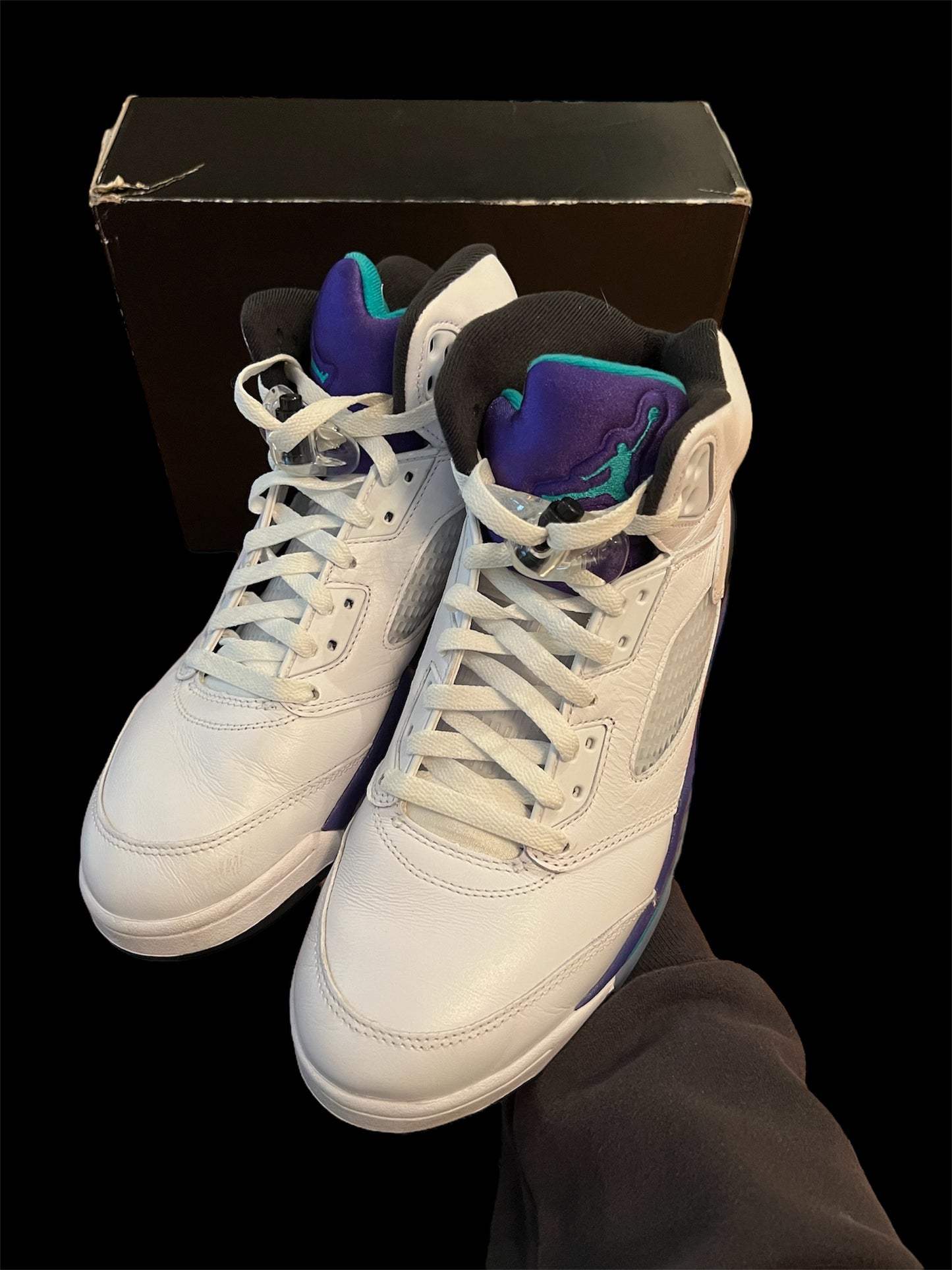 Preowned Grape 5s size 10.5