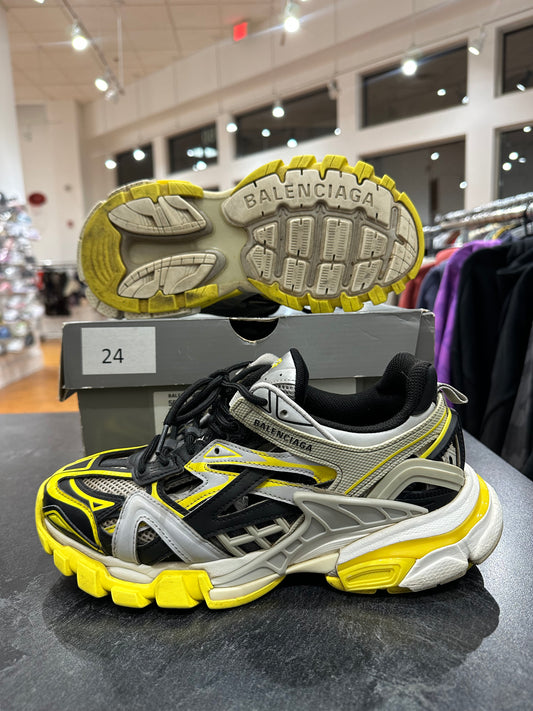 Preowned Yellow Balenci Tracks size 39