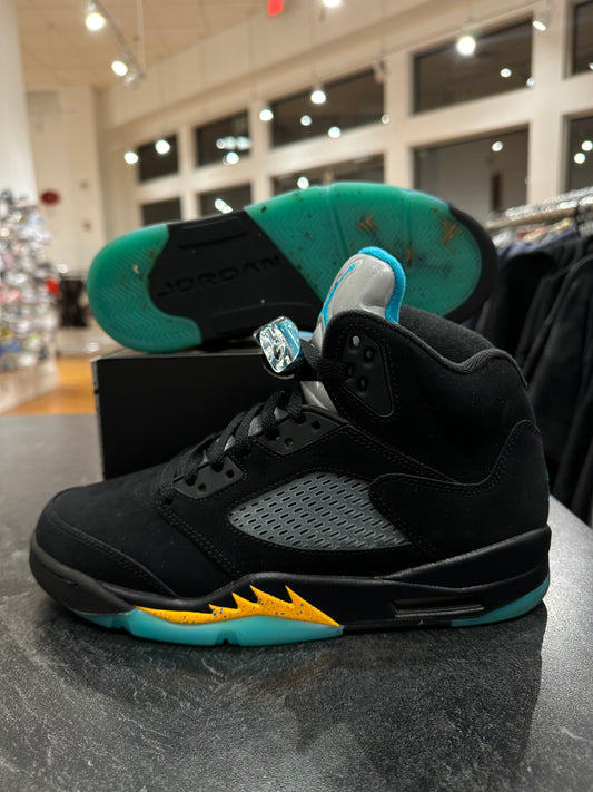 Preowned Aqua 5s size 9