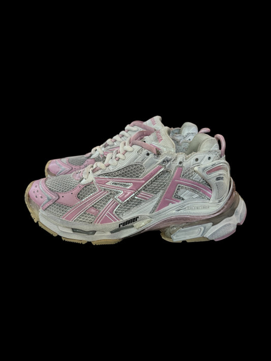 Preowned Pink Balenciaga Runners size 41 (fits 8-8.5)