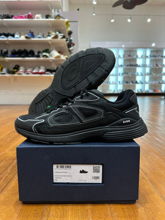 Preowned Black B30s size 46