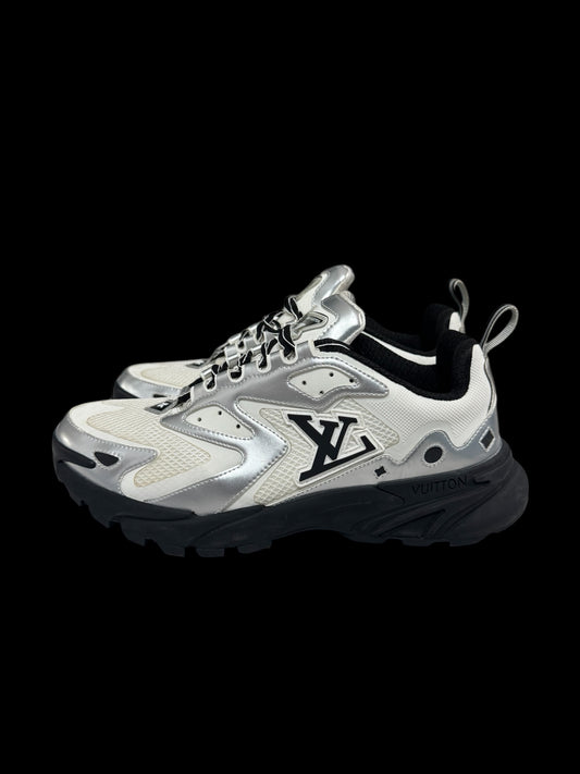 Preowned Louis Vuitton Silver Tactics size 12 (fits 13-14)