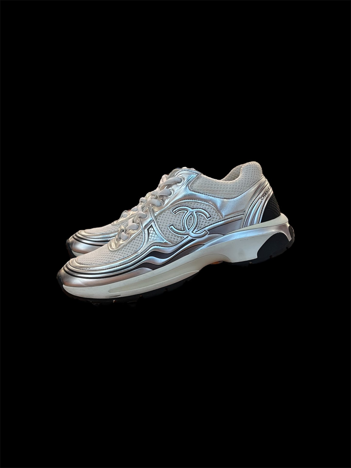 Preowned Silver Laminated CC Trainers size 37.5 (fits 6-7)