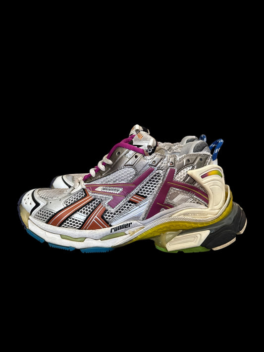 Preowned Multi-Color Balenciaga Runners size 42 (fits 9-9.5)