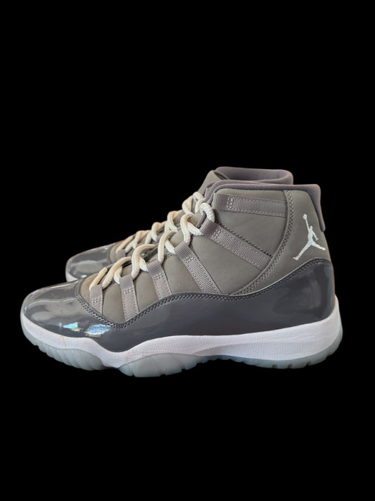 Preowned Cool Grey 11s size 9