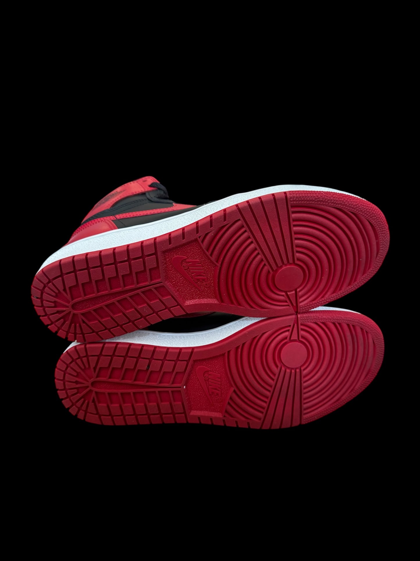 Preowned Banned 1 85s size 9